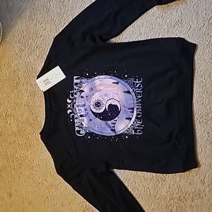 Junior's sweatshirts, size small